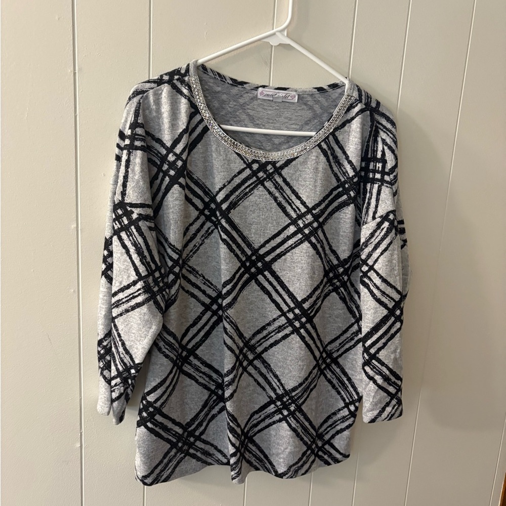 Gray Plaid Women's Top with Rhinestone Neck EUC XL